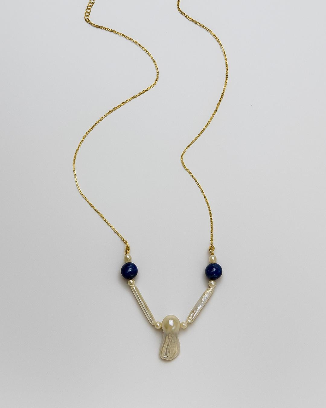 Lapis Lazuli ve İnci Kolye, Mavi Doğal Taşlı Kolye, Feather & Pearl Collection: No:1